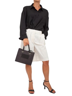 TWIN-SET Camicia Twinset Actitude in crêpe de Chine nera con tasca avanti in DONNA