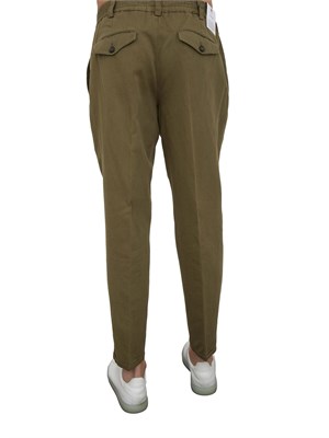 Pantaloni uomo PT Torino in gabardina di cotone verde con tasche alla francese in DONNA