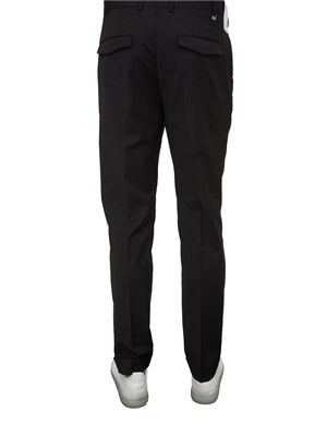 Pantaloni uomo PT Torino in gabardina di cotone nera con linea carrot in UOMO