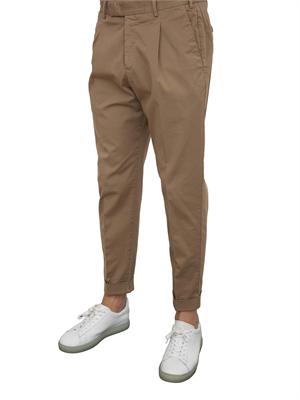 Pantaloni uomo PT Torino in gabardina di cotone beige linea carrot in UOMO