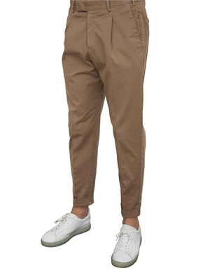 Pantaloni uomo PT Torino in gabardina di cotone beige linea carrot in UOMO