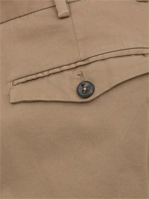 Pantaloni uomo PT Torino in gabardina di cotone beige linea carrot in UOMO