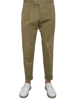 Pantaloni uomo PT Torino in gabardina di cotone verde linea carrot in UOMO