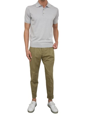 Pantaloni uomo PT Torino in gabardina di cotone verde linea carrot in UOMO