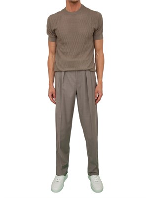 Pantalone uomo grigio tortora Emporio Armani dal taglio classico e dritto con pinces in UOMO