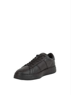 Sneaker uomo Emporio Armani in pelle nera con piccolo logo lettering in UOMO