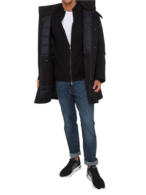Giaccone tecnico nero Peuterey in tessuto riciclato in UOMO