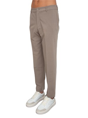 Pantaloni chino taupe Armani Exchange in UOMO