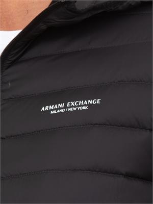 Piumino nero Armani Exchange fullzip con cappuccio in UOMO