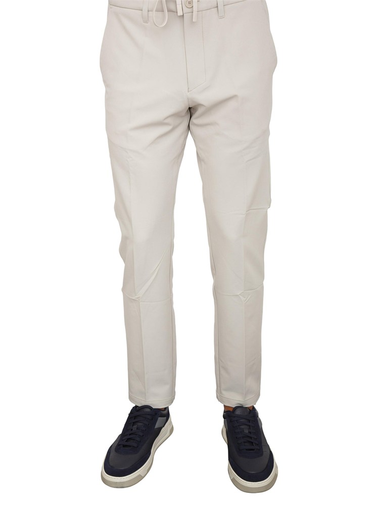 Pantaloni Boss uomo in tessuto tecnico beige