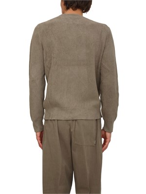 Maglia Boss uomo in misto viscosa effetto velluto verde in UOMO