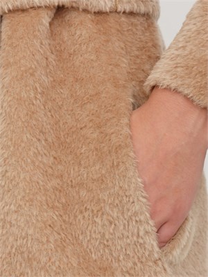 Cappotto Ferito di Max Mara in lana e alpaca effetto furry cammello in DONNA