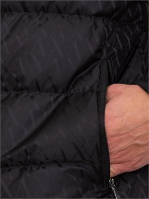 Giubbino uomo Armani Exchange in nylon nero e logo jacquard all over in UOMO