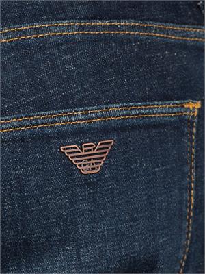 Jeans uomo Emporio Armani in cotone blu scuro e sabbiature in UOMO