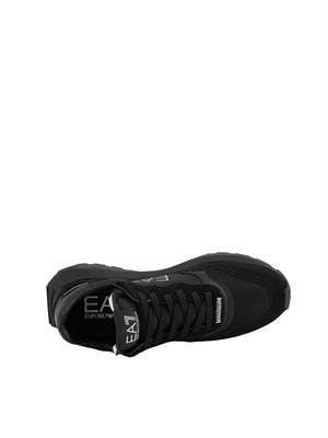 Sneakers uomo EA7 Emporio Armani in suede e tessuto nero in UOMO