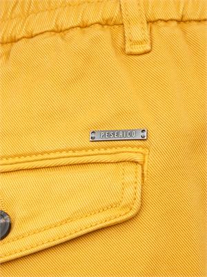 Pantalone Peserico uomo in gabardina di cotone senape in UOMO