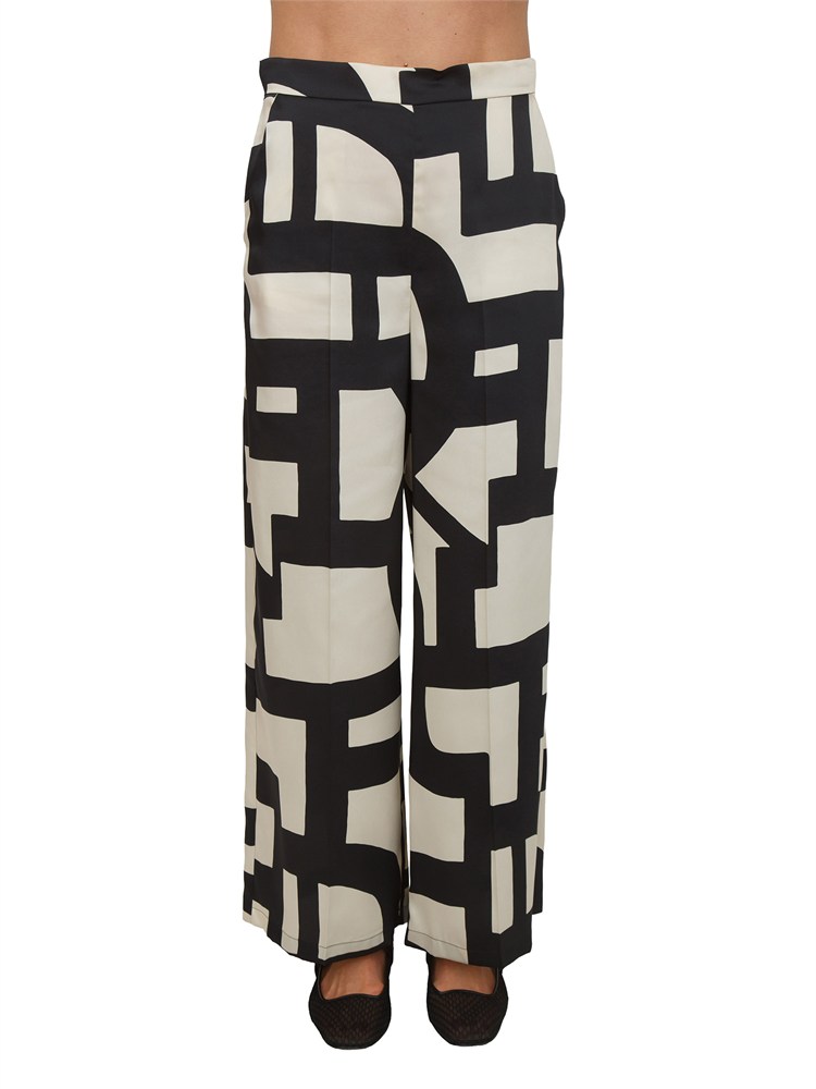 Pantaloni 