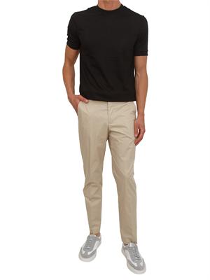 T-shirt nera 