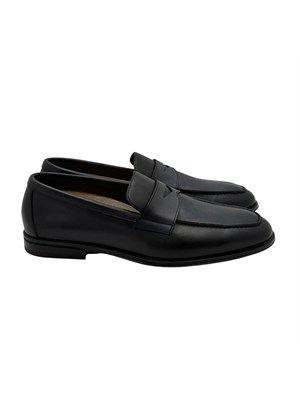 Mocassino Penny Doucal's uomo in pelle nera in UOMO