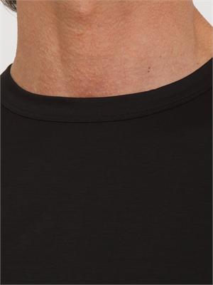 T-shirt nera 
