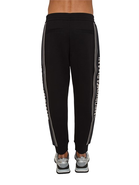 pantaloni tuta uomo emporio armani in double jersey nero con logo jacquard em002914af10013