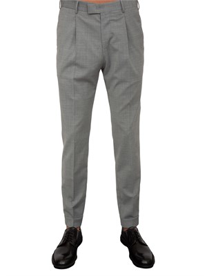 Pantaloni uomo PT Torino in gabardina di cotone grigio con linea carrot in UOMO