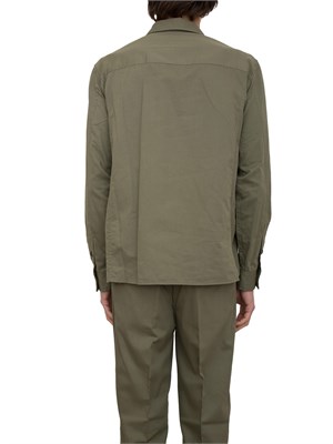 Camicia over Paolo Pecora in gabardina smerigliata verde in UOMO