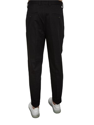 Pantalone chino nero Paolo Pecora con pinces in gabardina in UOMO