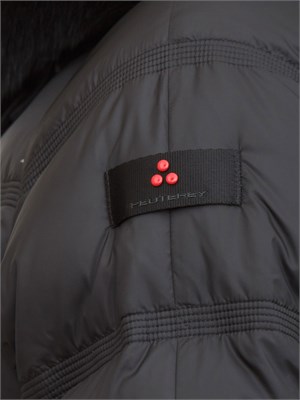 Piumino Peuterey donna in tessuto idrorepellente nero con zip laterali in DONNA