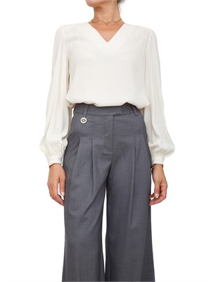 TWIN-SET Blusa Twinset in crêpe avorio con ricamo su maniche a palloncino in DONNA