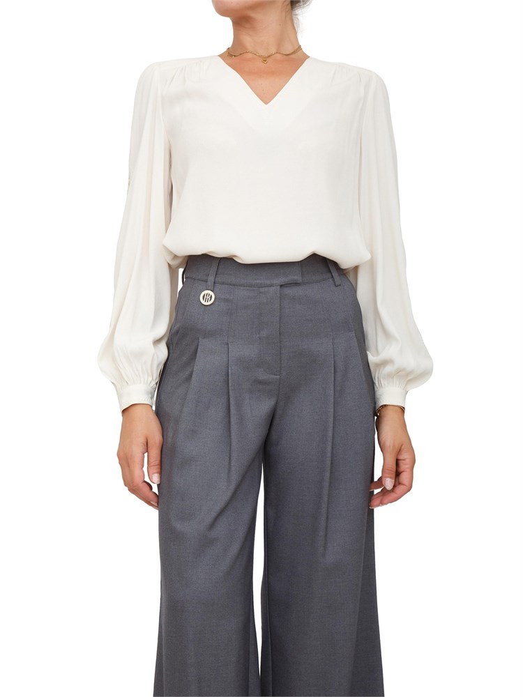 TWIN-SET Blusa Twinset in crêpe avorio con ricamo su maniche a palloncino