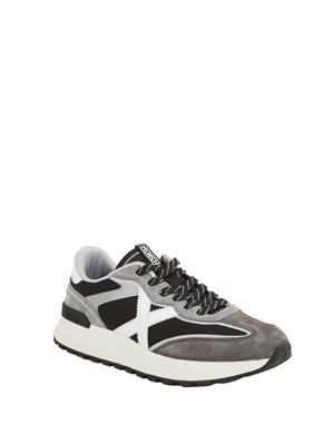 Sneakers Munich Dynamix 10 in pelle e tessuto bianco e nero in UOMO
