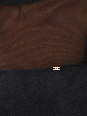 Dolcevita Elisabetta Franchi in maglia nera con logo gioiello in DONNA