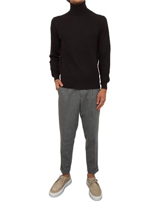 Maglia lupetto Paolo Pecora in lana marrone con lavorazione wave in UOMO