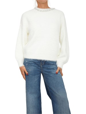 Maglia Guess Jeans donna in fuzzy bianco con gioiello collo in DONNA