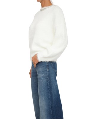 Maglia Guess Jeans donna in fuzzy bianco con gioiello collo in DONNA