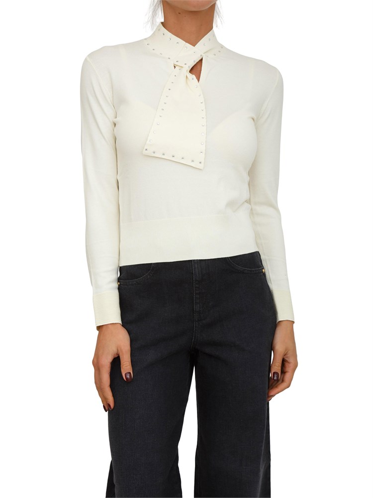 Maglia donna Maestrale Nenette in viscosa avorio con sciarpina e borchie