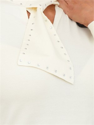 Maglia donna Maestrale Nenette in viscosa avorio con sciarpina e borchie in DONNA