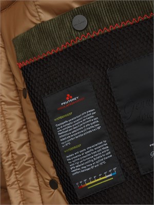 Giubbino con cappuccio Peuterey in piuma naturale e tessuto a coste verde in UOMO