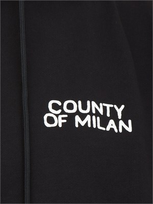 Felpa con cappuccio County of Milan nera con stampa logo dietro in UOMO