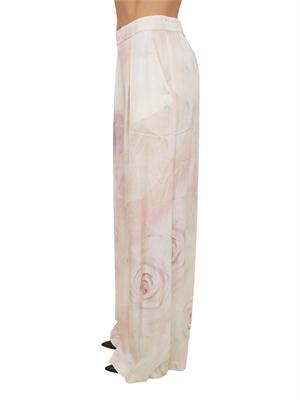 Pantaloni Blugirl in viscosa rosa con stampa rose in tono in DONNA