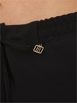 Pantaloni Fracomina in tessuto elasticizzato neri in DONNA