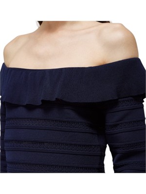 Maglia off shoulder Blugirl in viscosa blu con balza in DONNA